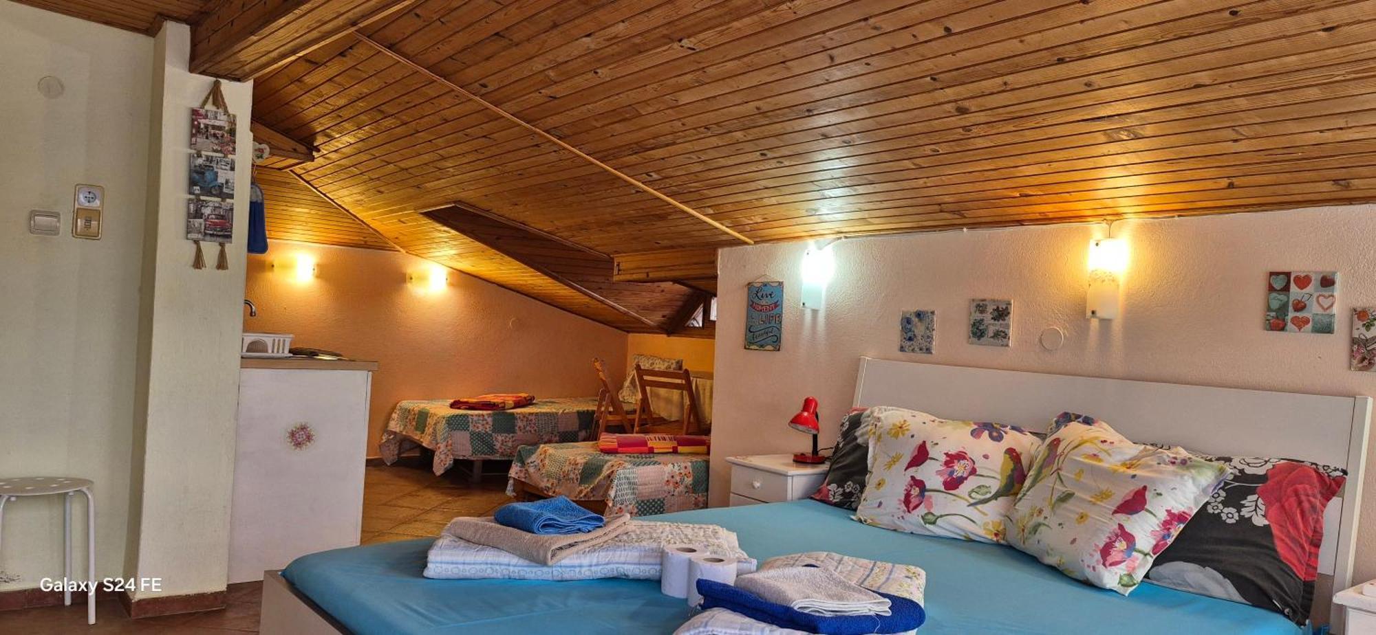 סינמורץ Guest House Fanny חדר תמונה